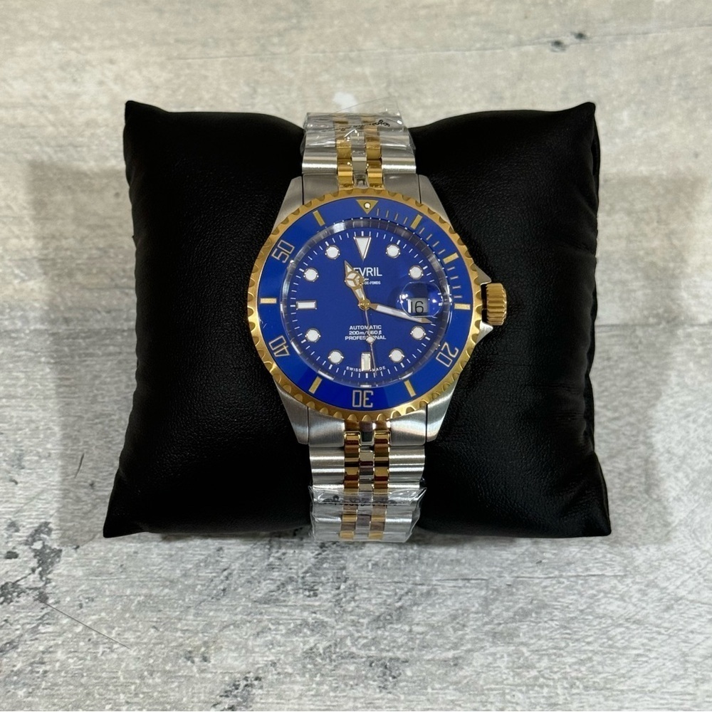 Gevril Men's Swiss Automatic Watch from the Wall Street Collection